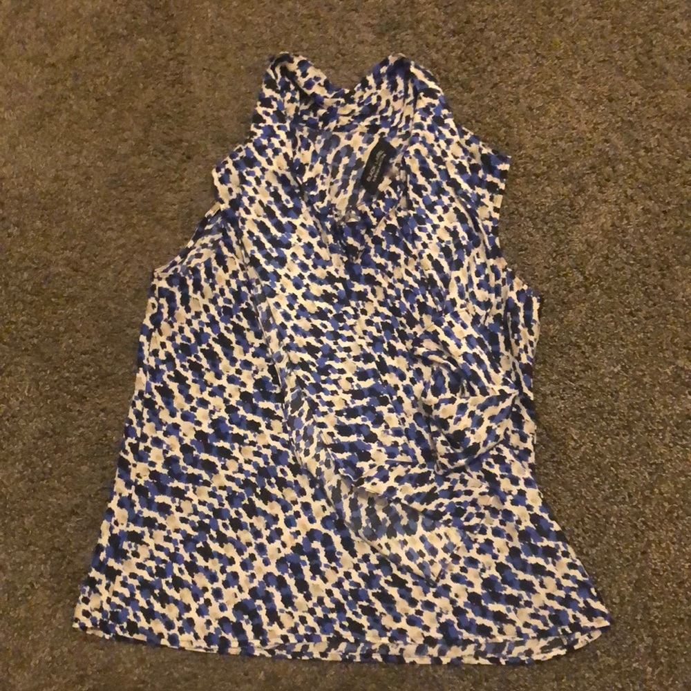 Women’s sleeveless blouse